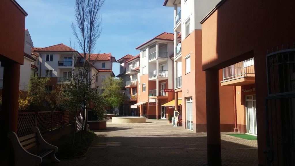 HajdúszoboszlóBaby Apartman公寓 外观 照片