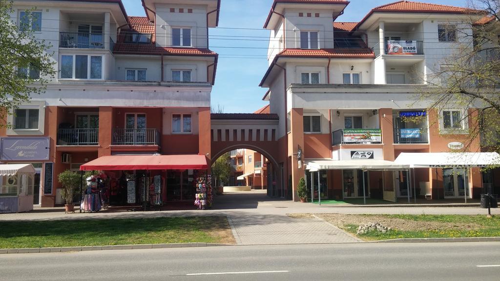 HajdúszoboszlóBaby Apartman公寓 外观 照片
